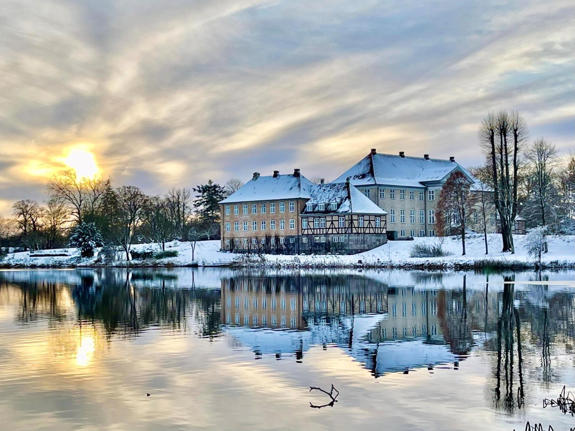 Готель Skjoldenaesholm Slot Jystrup Екстер'єр фото